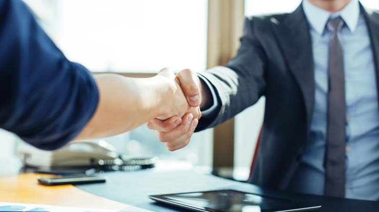 خدمات الهوية والجنسية